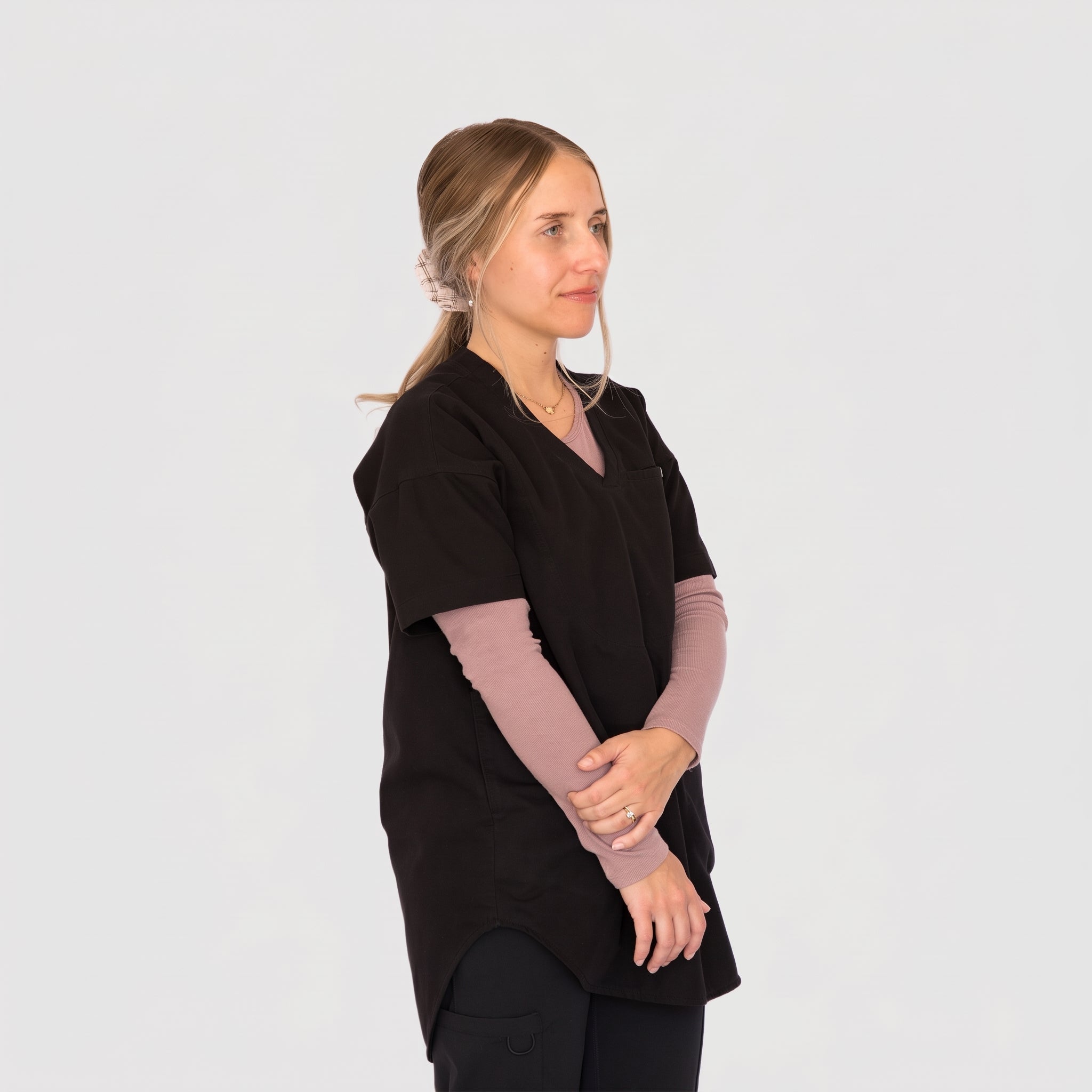 AeroKnit Seamless Underscrub — lifestyle view