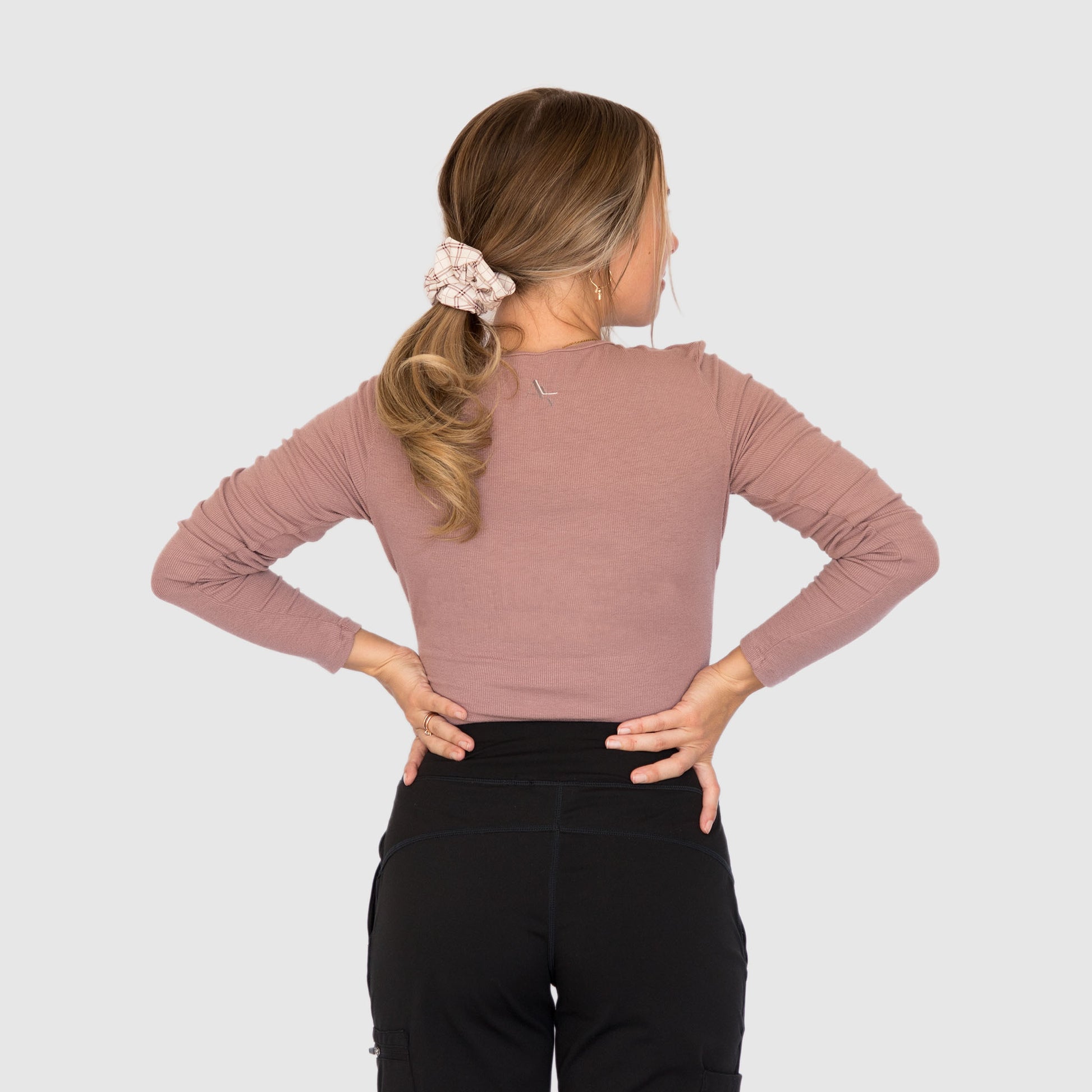 AeroKnit Seamless Underscrub — lifestyle view